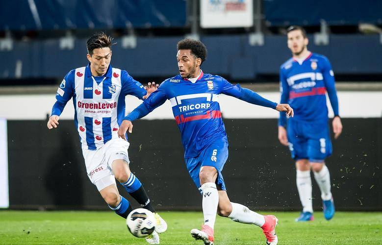 在这一问题 在这一问题