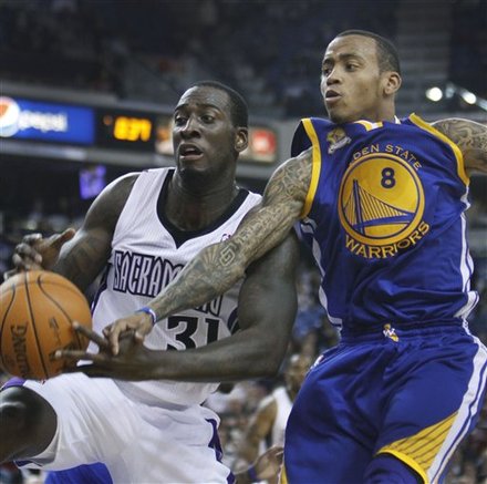 逼迫老鹰队 逼迫老鹰队