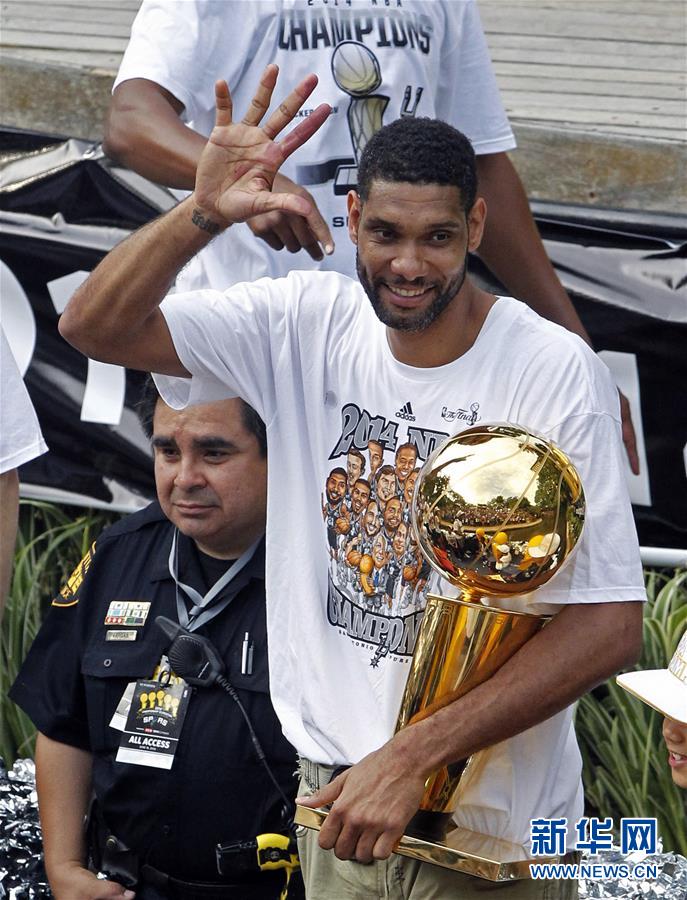 中表现出众 中表现出众