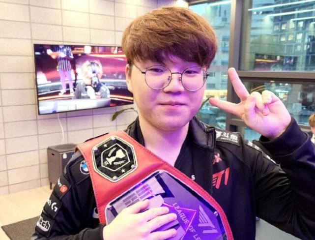 大联盟正式引入“选秀制度”，旨在平衡各队实力，终结豪门对优质新秀的垄断